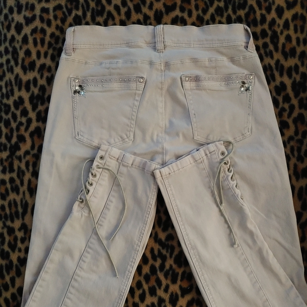 White House Black Market jeans. SIZE 4 - Picture 2 of 8